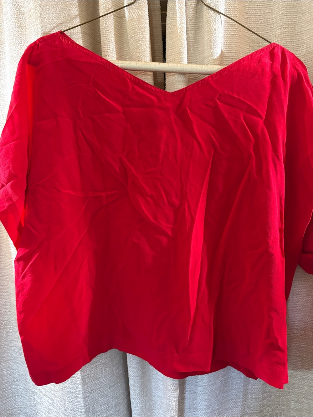 Silk XL Dior Red Women's V-Neck crop top